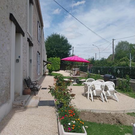 Gite Dans Une Ancienne Corps De Ferme D Provins Eksteriør bilde